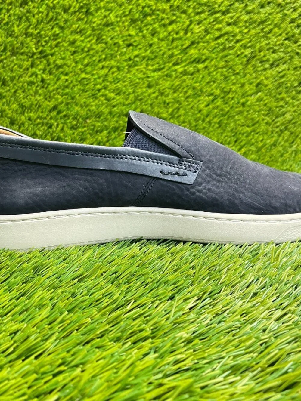 UGG Pismo Mens Size 9 Navy Blue White Casual Classic Leather Slip On Shoes‎
